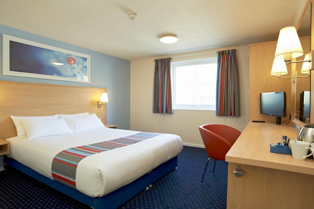 Travelodge Віднес Екстер'єр фото